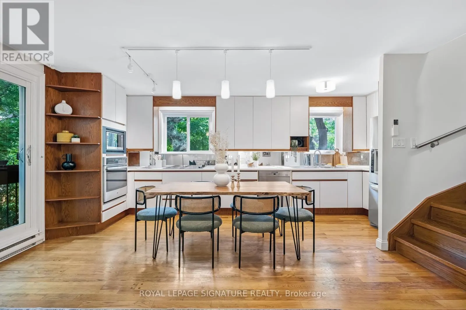 10 - 28 ADMIRAL ROAD