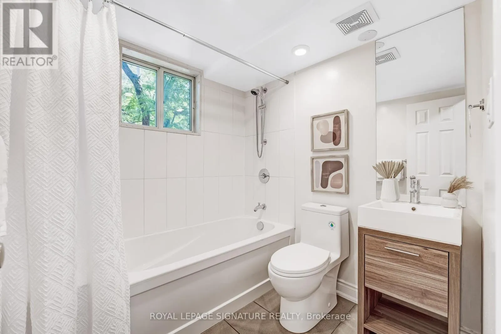 10 - 28 ADMIRAL ROAD