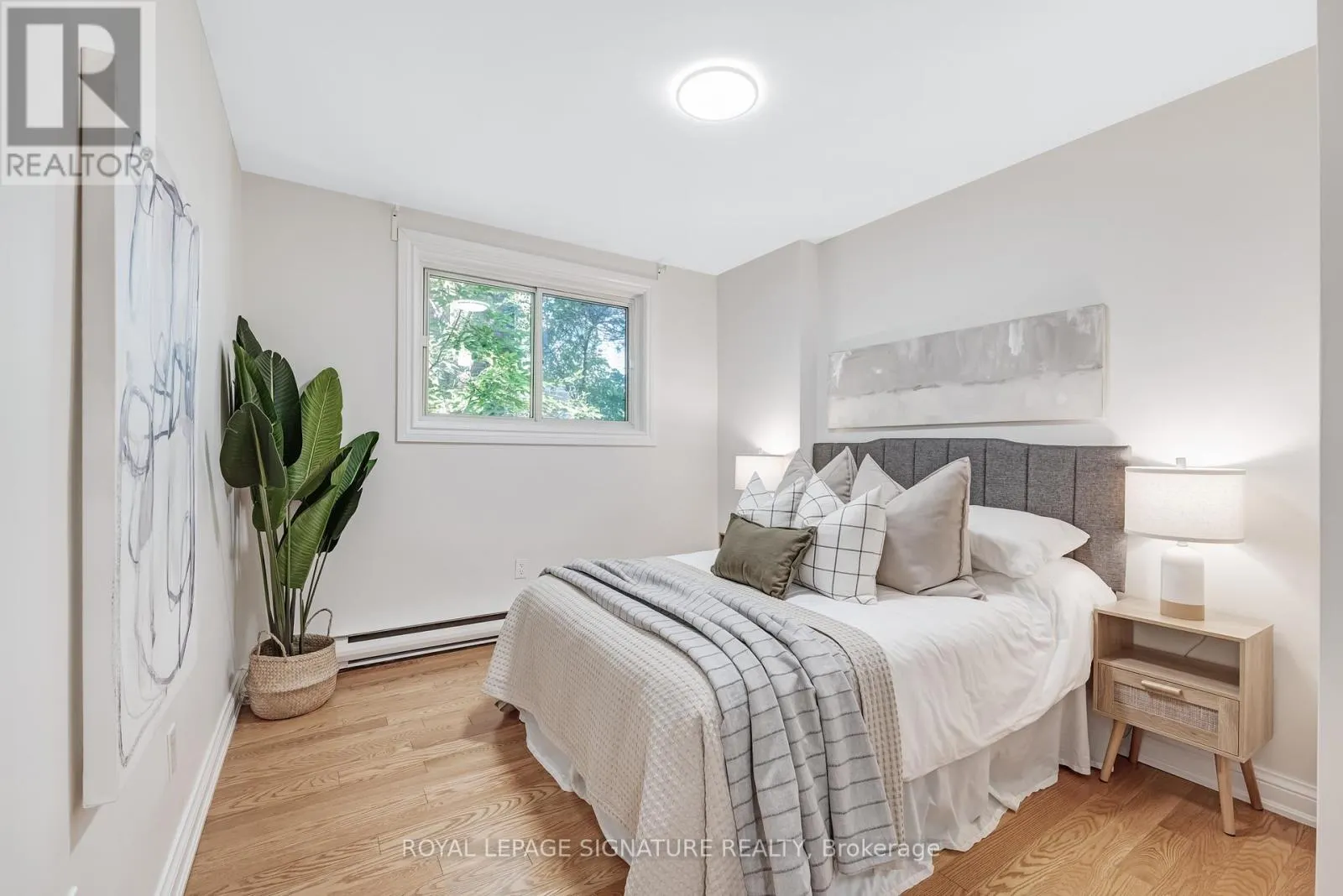10 - 28 ADMIRAL ROAD