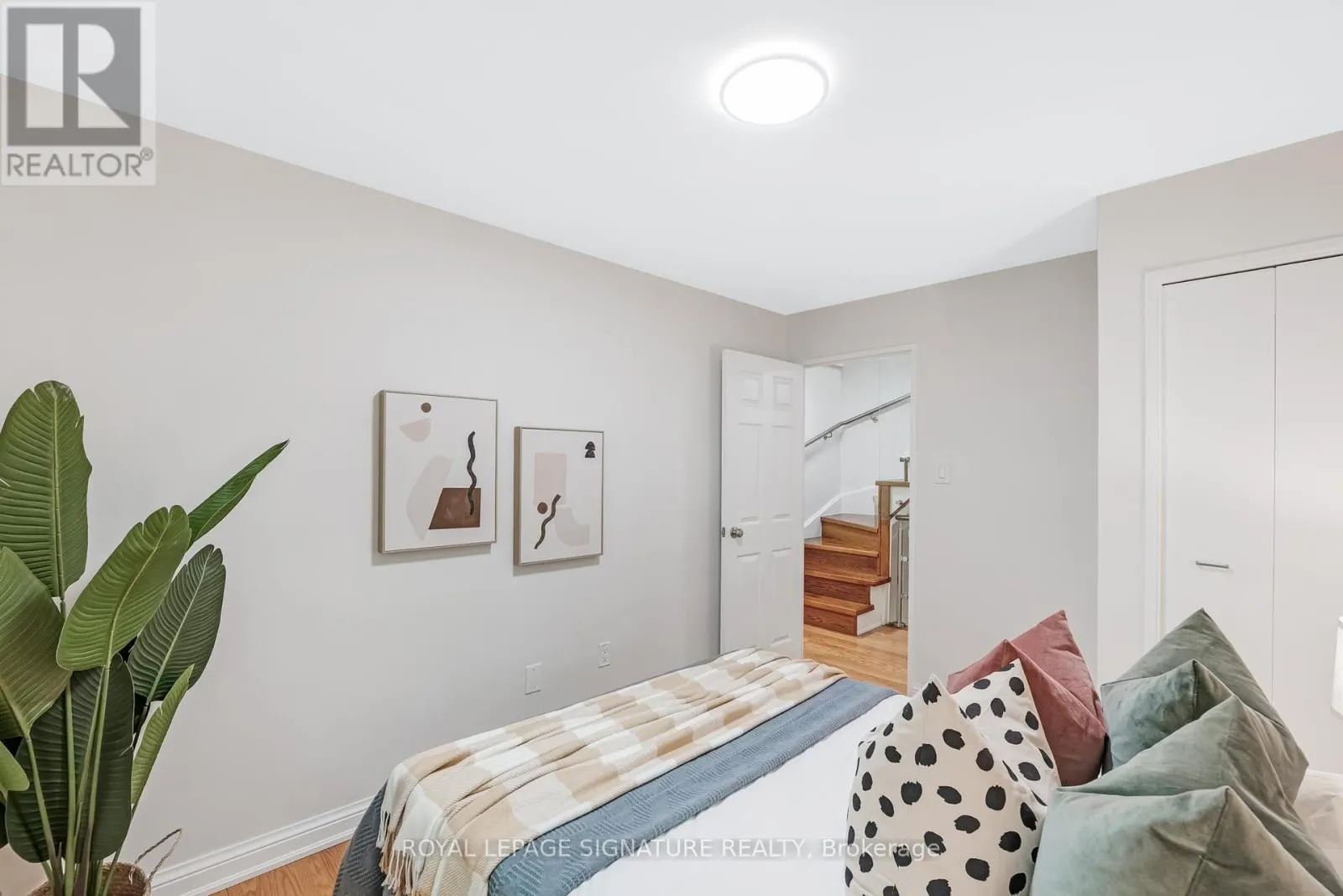 10 - 28 ADMIRAL ROAD