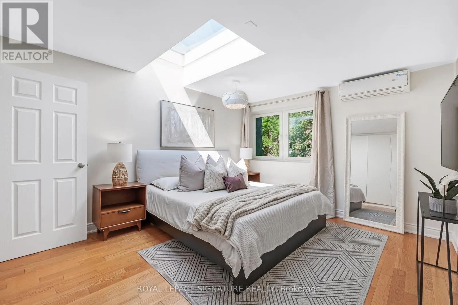 10 - 28 ADMIRAL ROAD