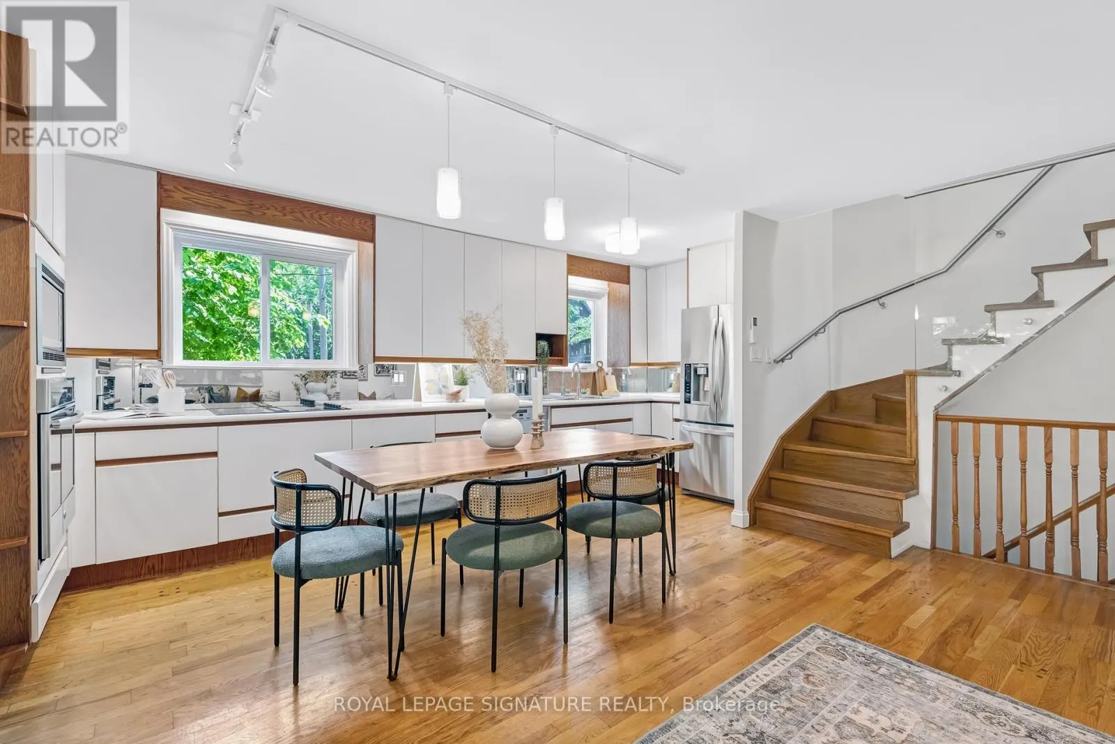 10 - 28 ADMIRAL ROAD