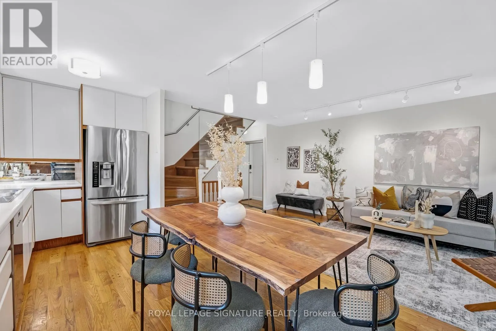 10 - 28 ADMIRAL ROAD