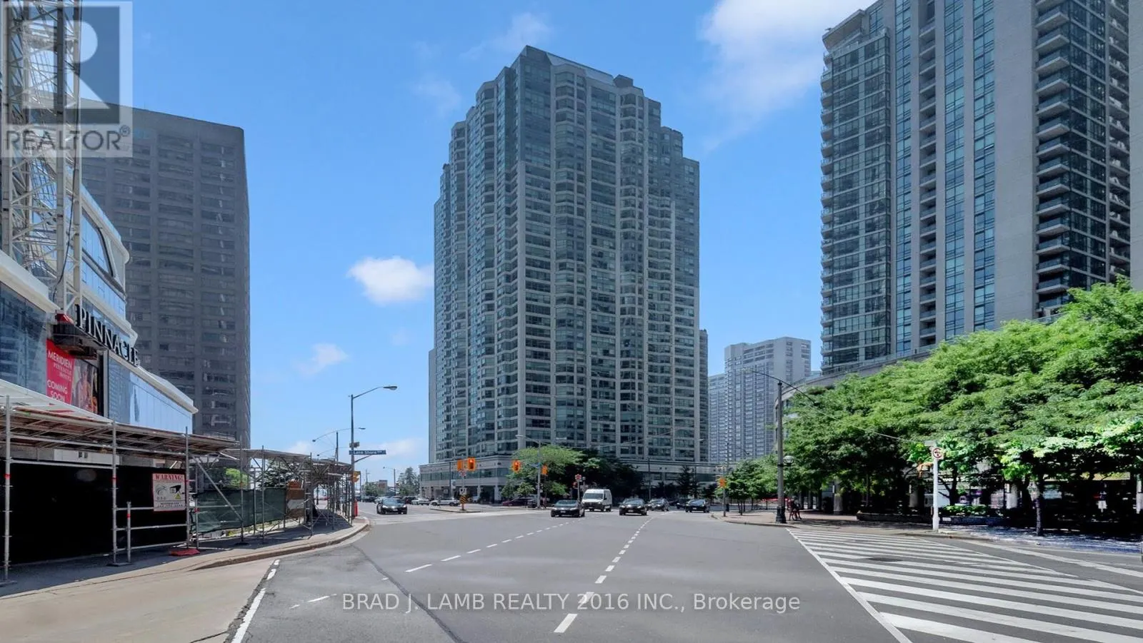 907 - 10 YONGE STREET