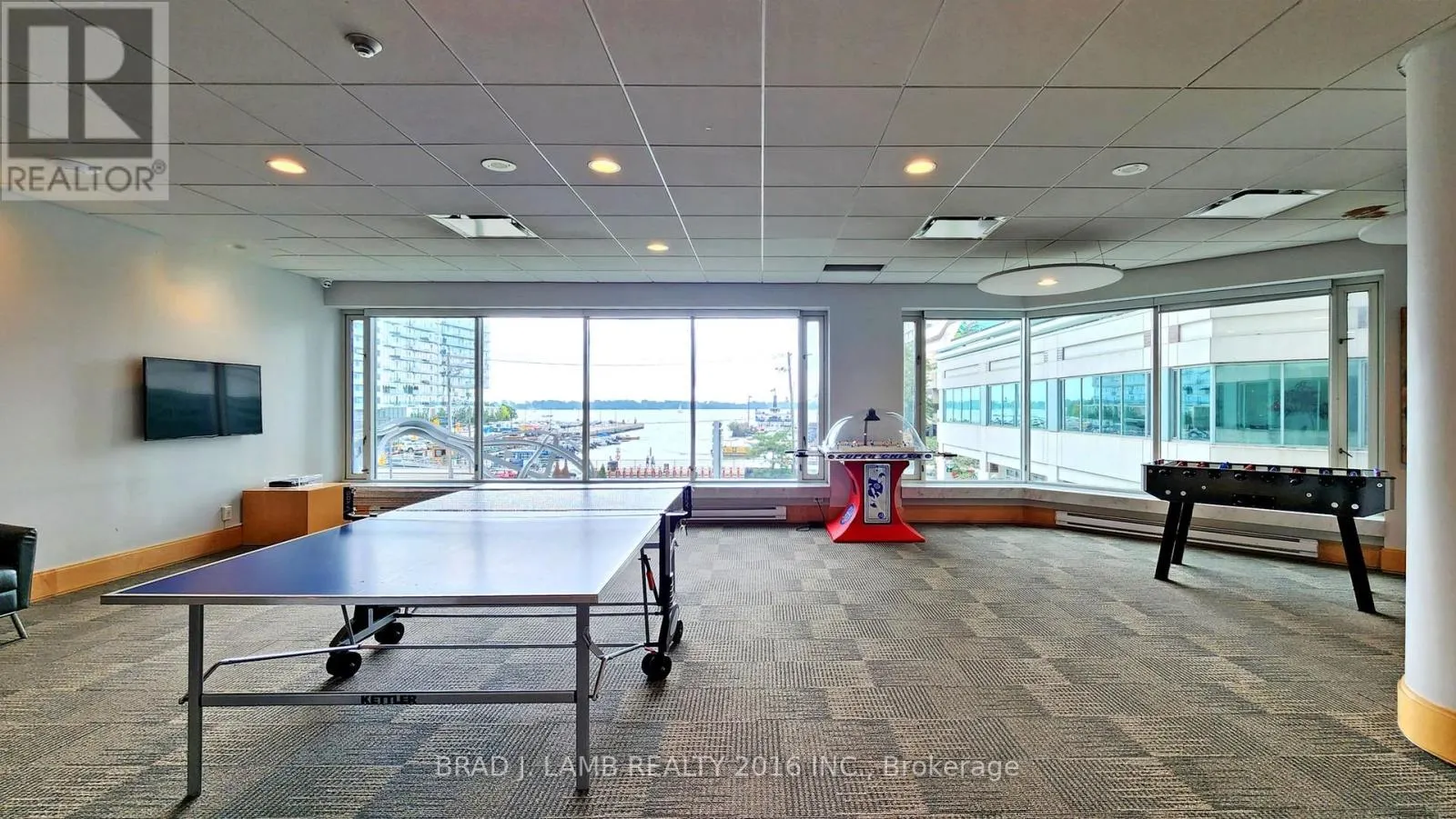 907 - 10 YONGE STREET