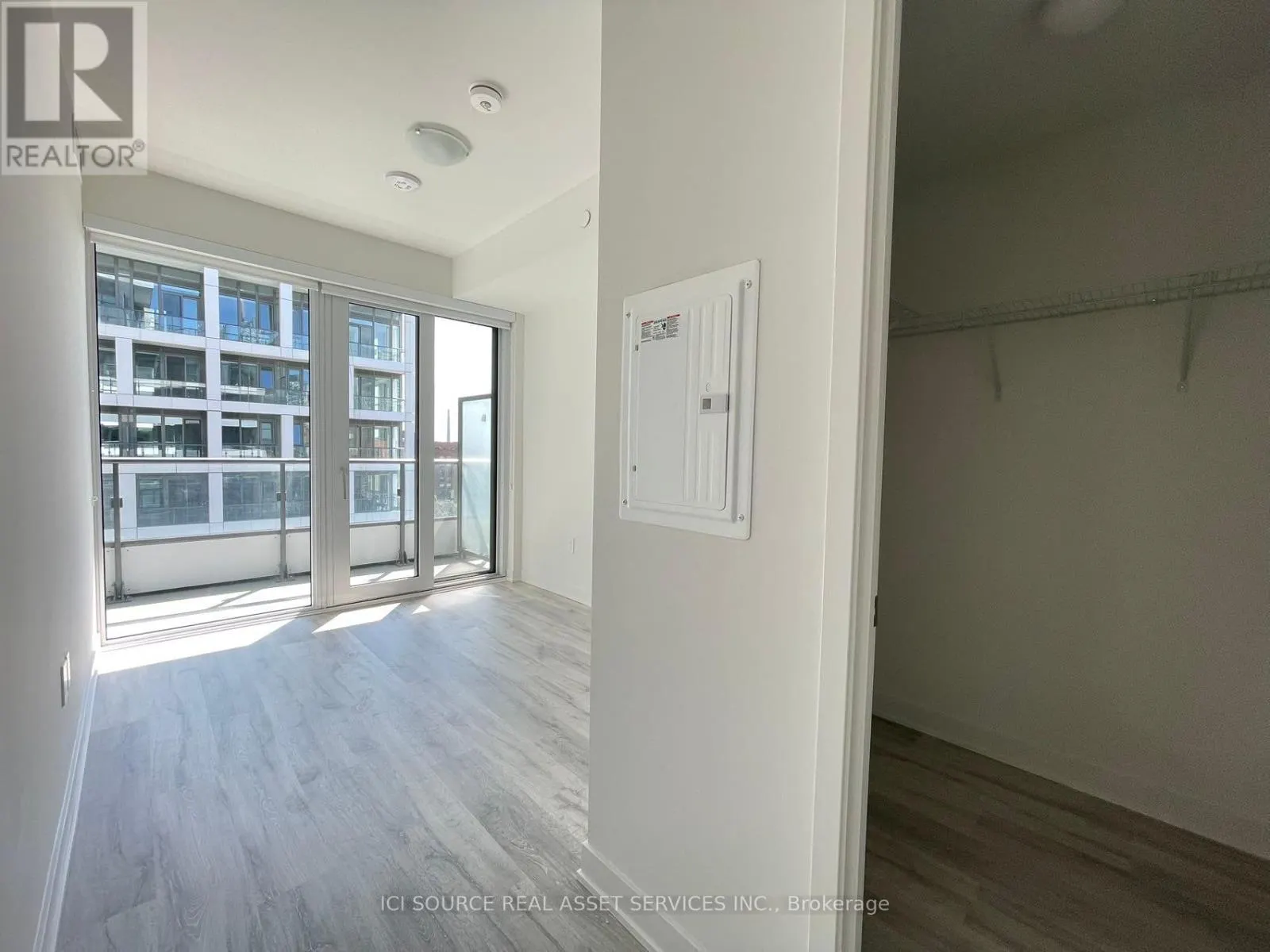 848 - 121 LOWER SHERBOURNE STREET