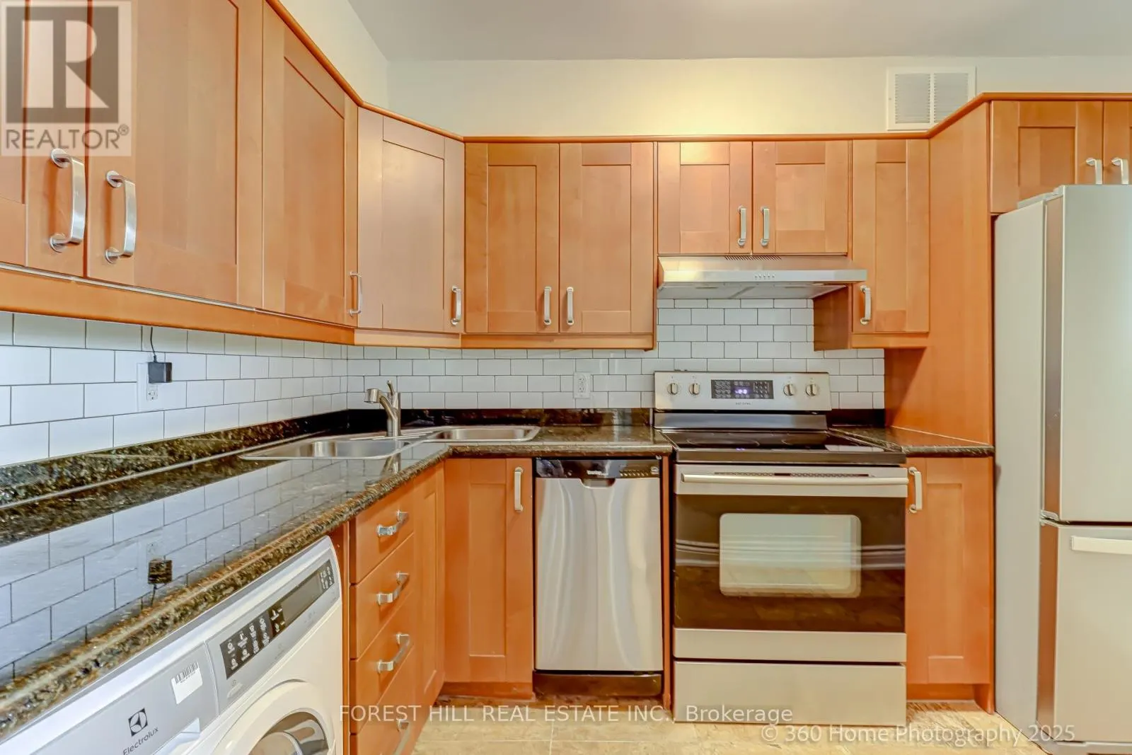 403 - 5949 YONGE STREET
