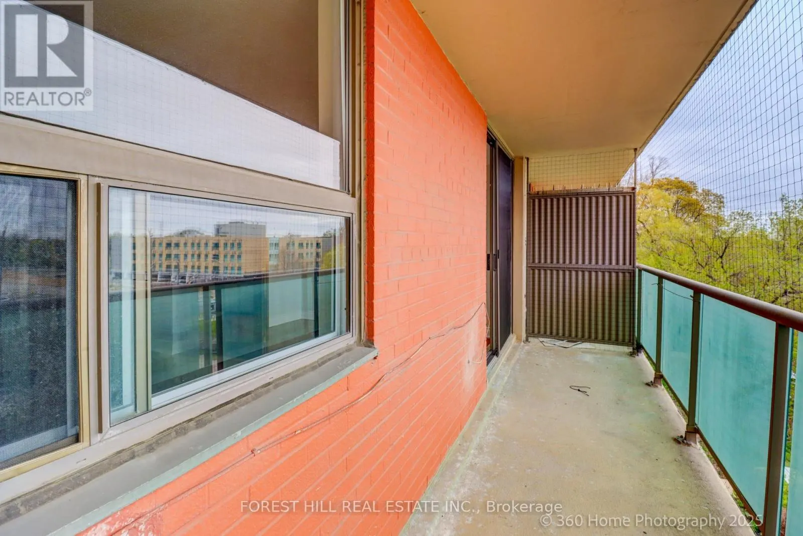 403 - 5949 YONGE STREET