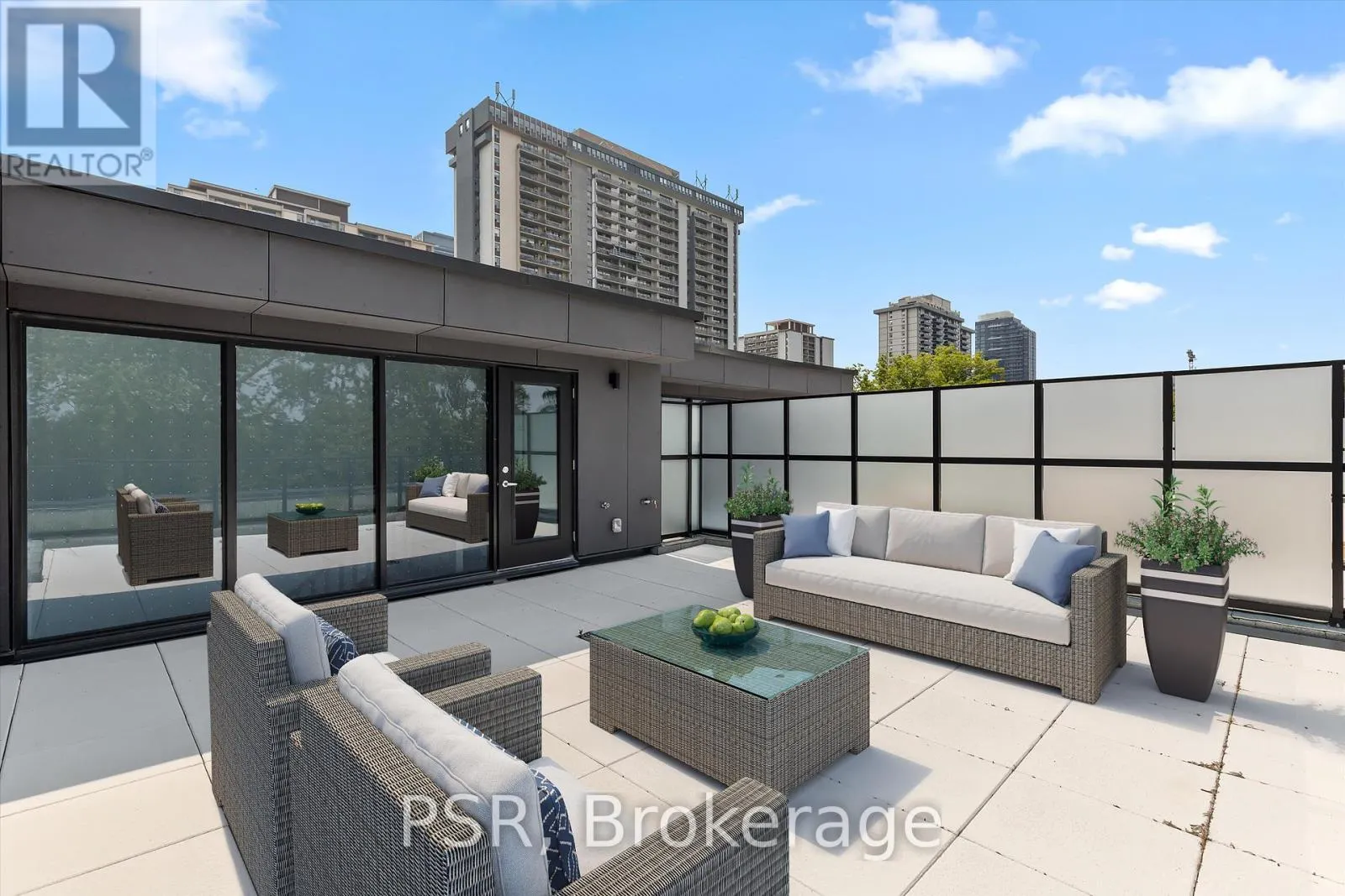 PH401 - 200 KEEWATIN AVENUE