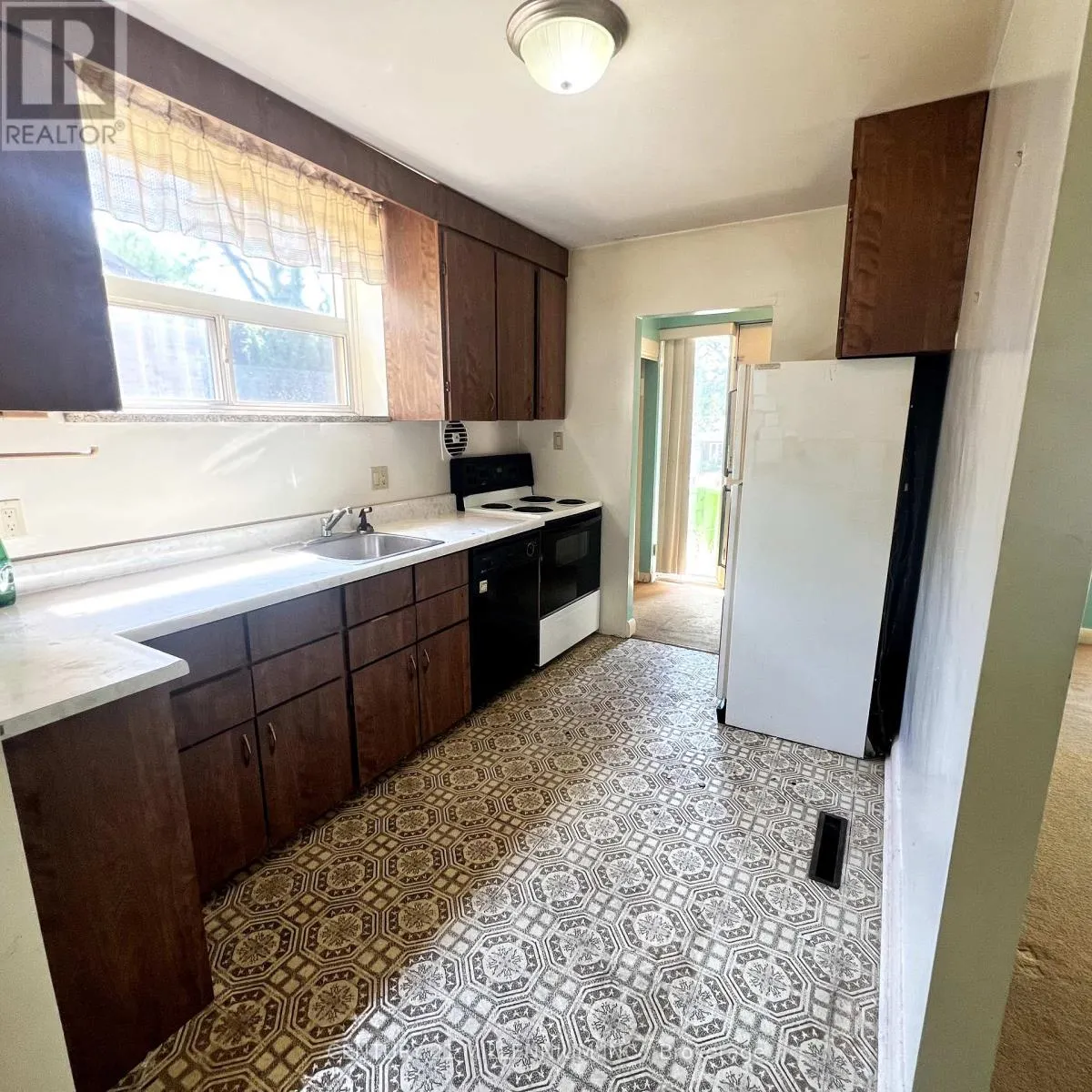 171 COTTONWOOD DRIVE