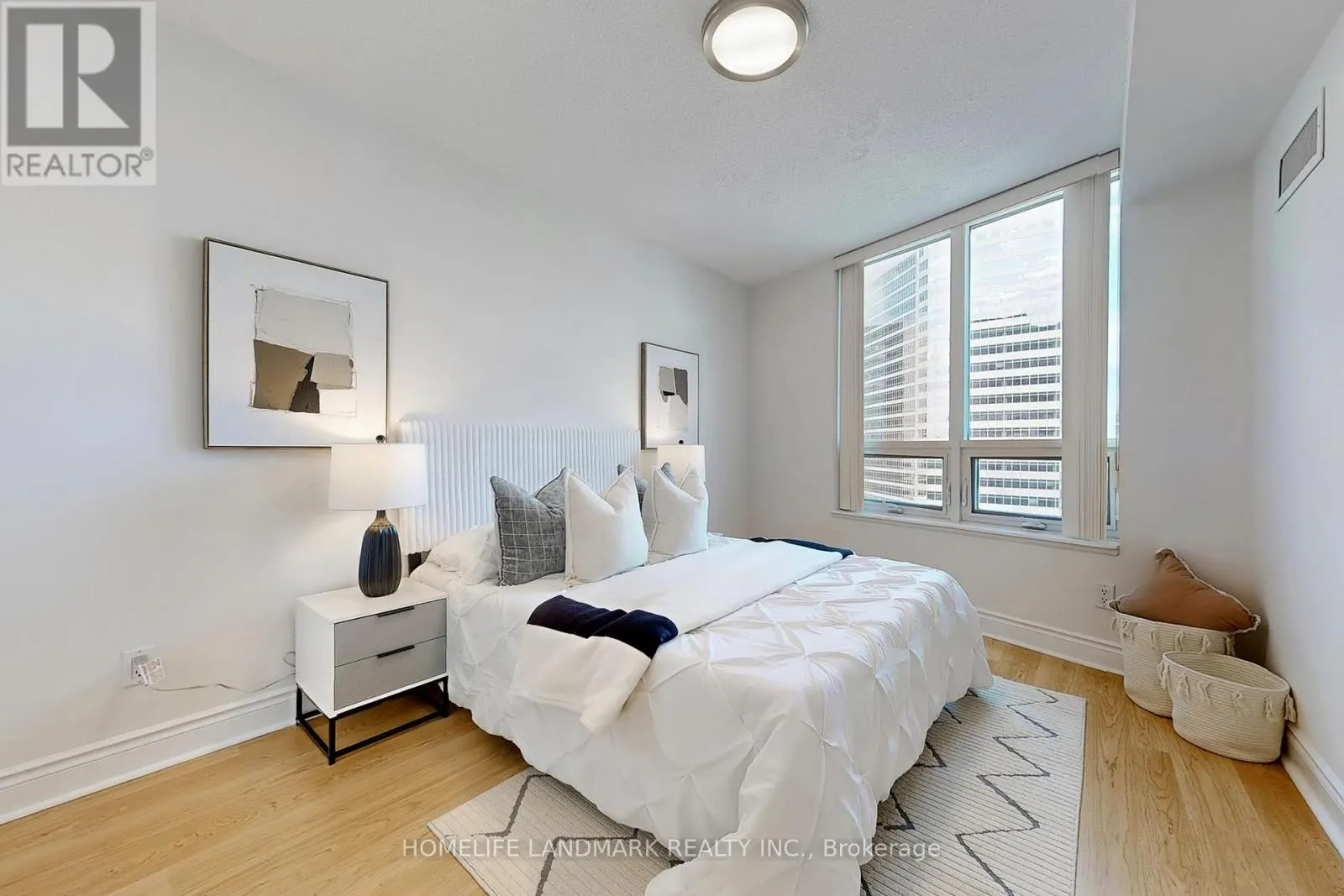 1405 - 15 GREENVIEW AVENUE