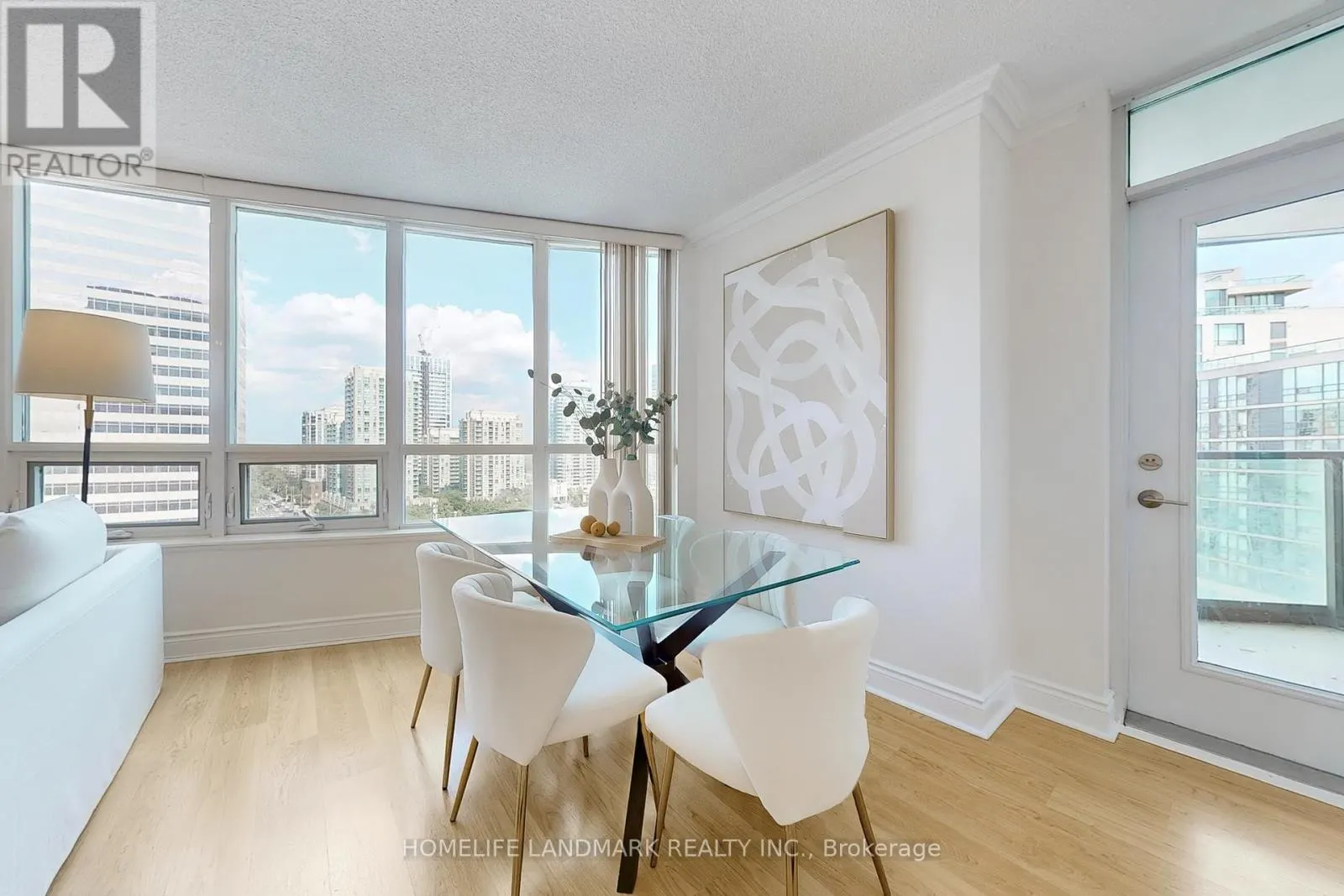 1405 - 15 GREENVIEW AVENUE