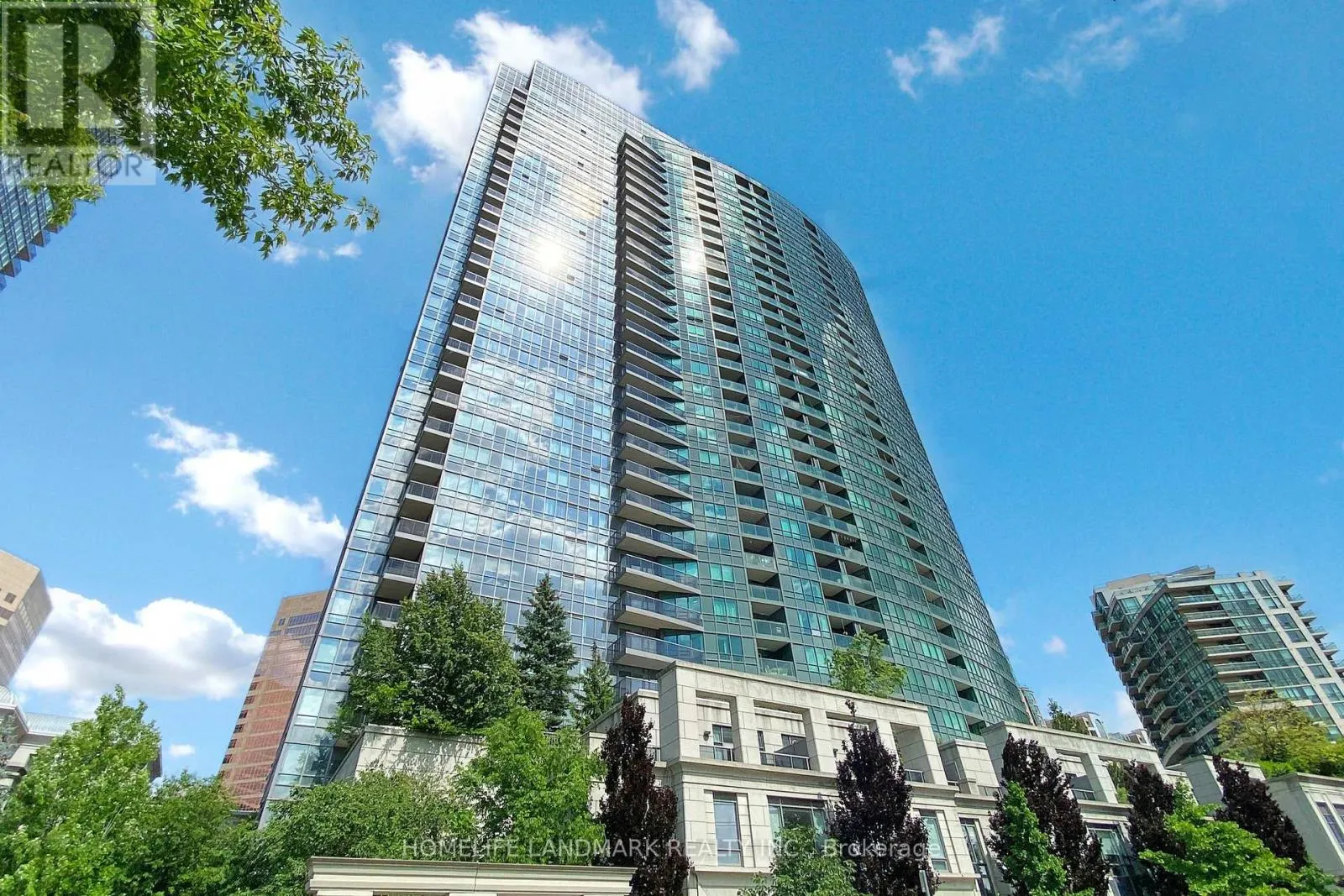 1405 - 15 GREENVIEW AVENUE
