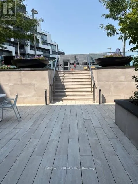 352 - 25 ADRA GRANDO WAY