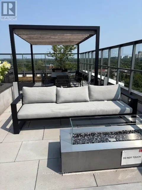 352 - 25 ADRA GRANDO WAY