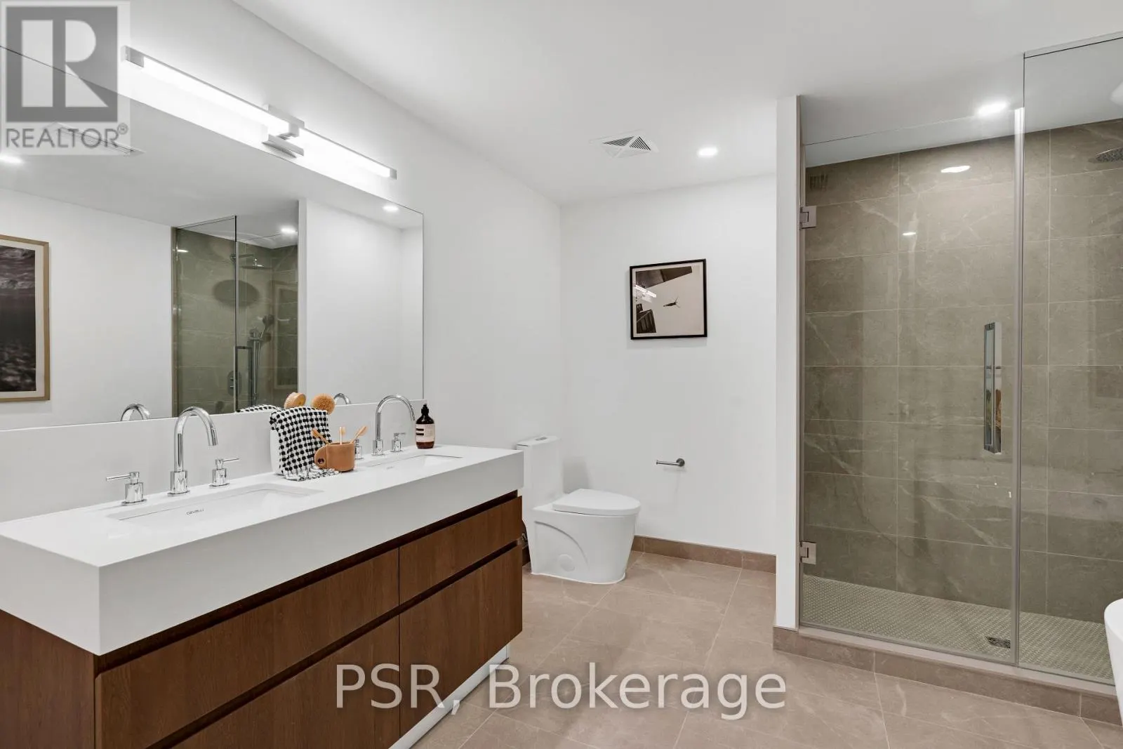 PH410 - 200 KEEWATIN AVENUE
