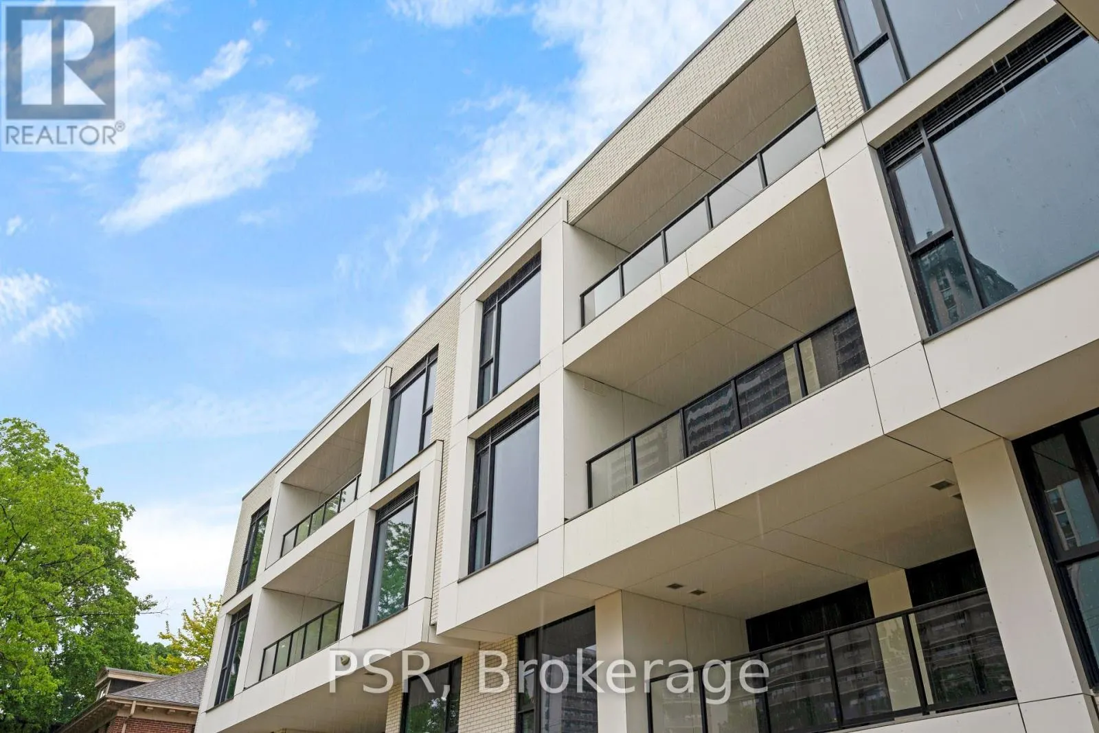 PH410 - 200 KEEWATIN AVENUE