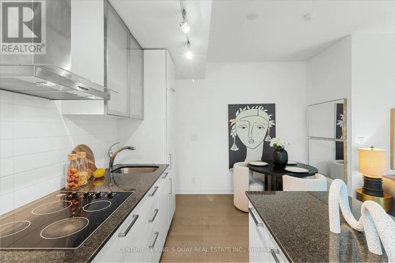2410 - 12 YORK STREET