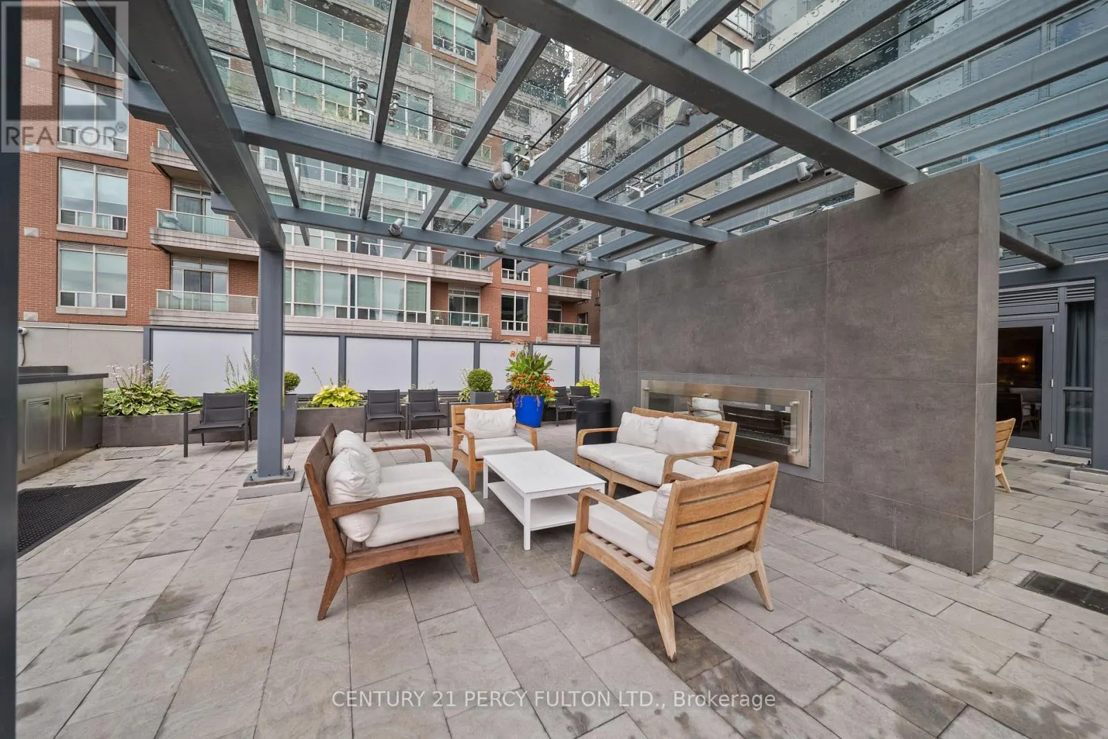 904 - 88 CUMBERLAND STREET