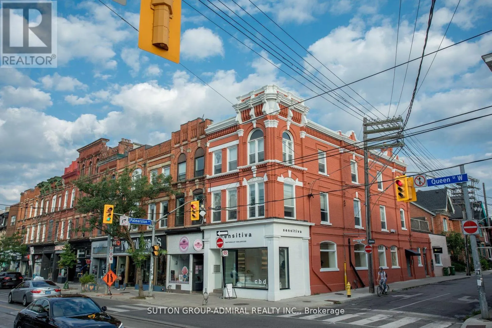 2ND FLR - 652 QUEEN STREET W