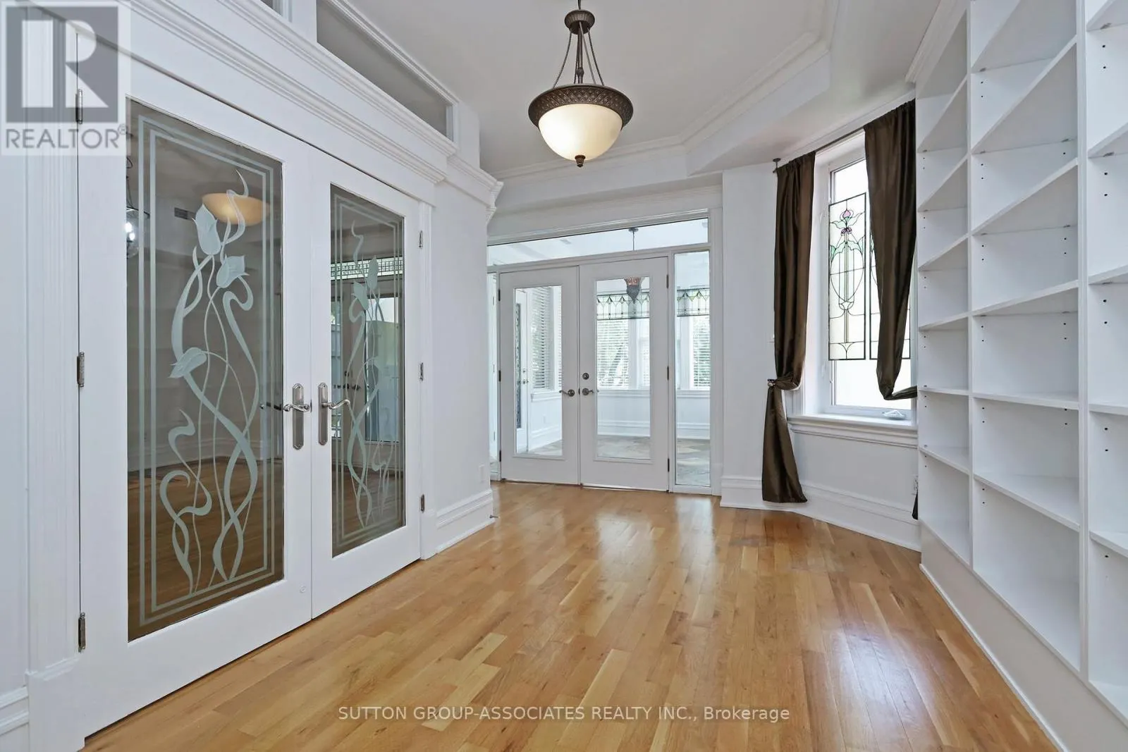 3 - 120 BEDFORD ROAD