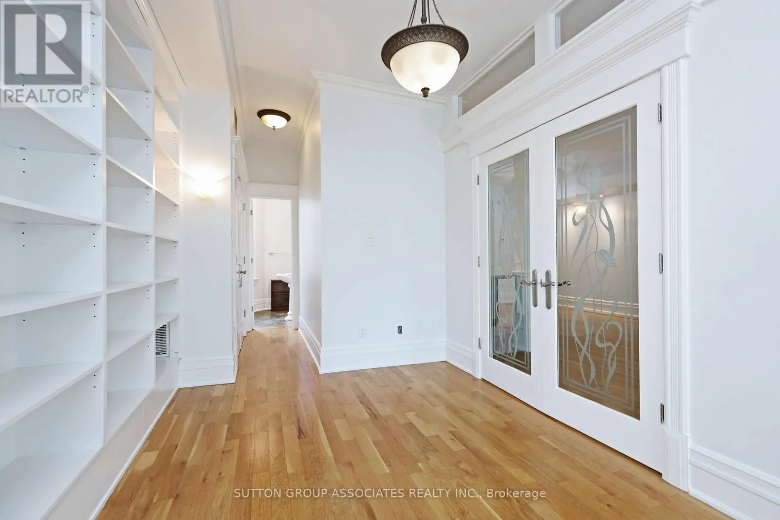 3 - 120 BEDFORD ROAD