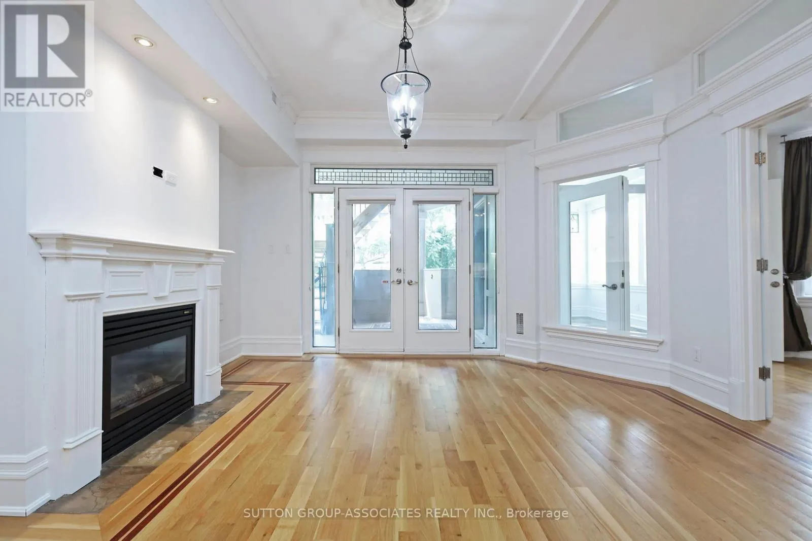 3 - 120 BEDFORD ROAD