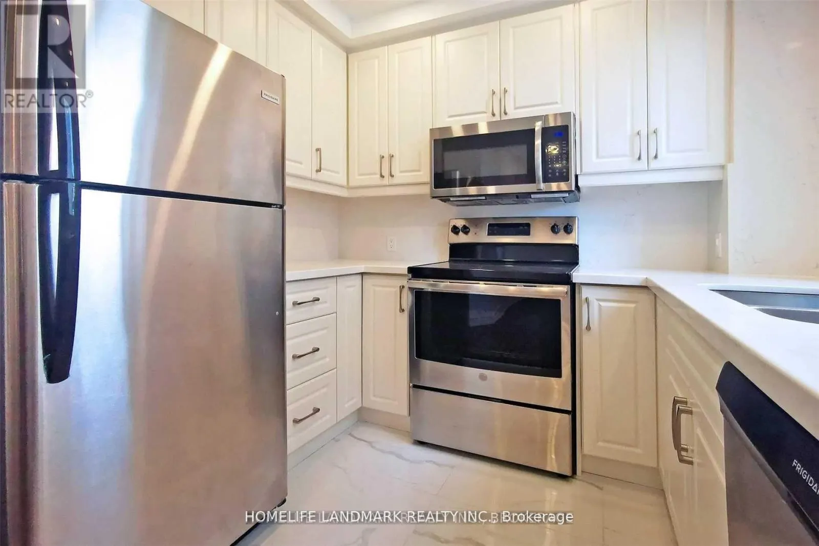 1108 - 55 BLOOR STREET E