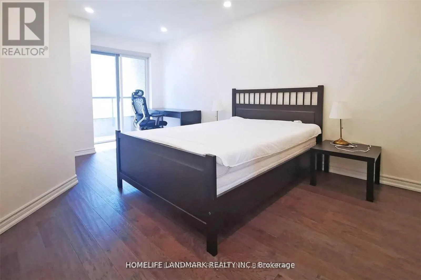 1108 - 55 BLOOR STREET E
