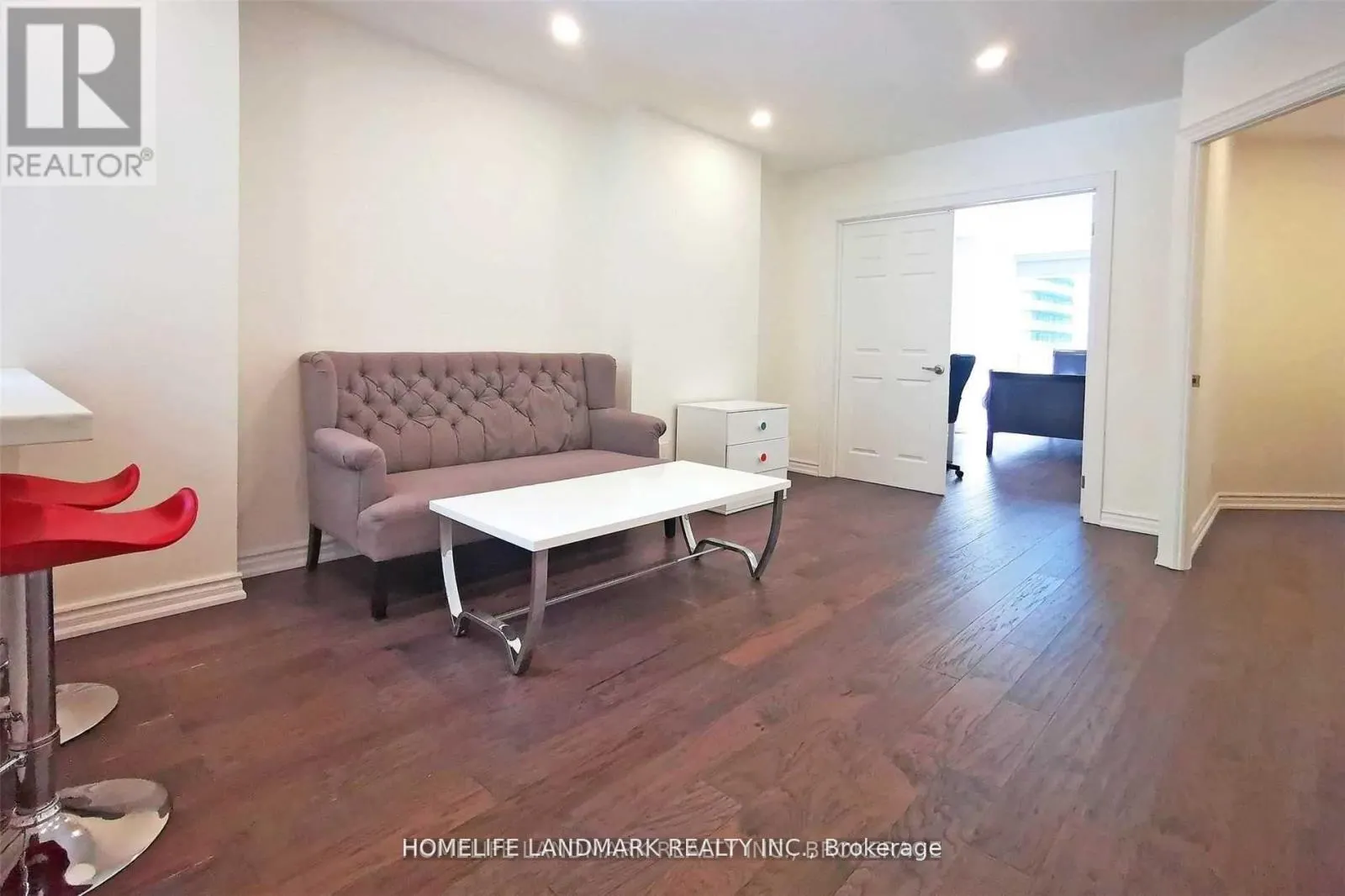 1108 - 55 BLOOR STREET E