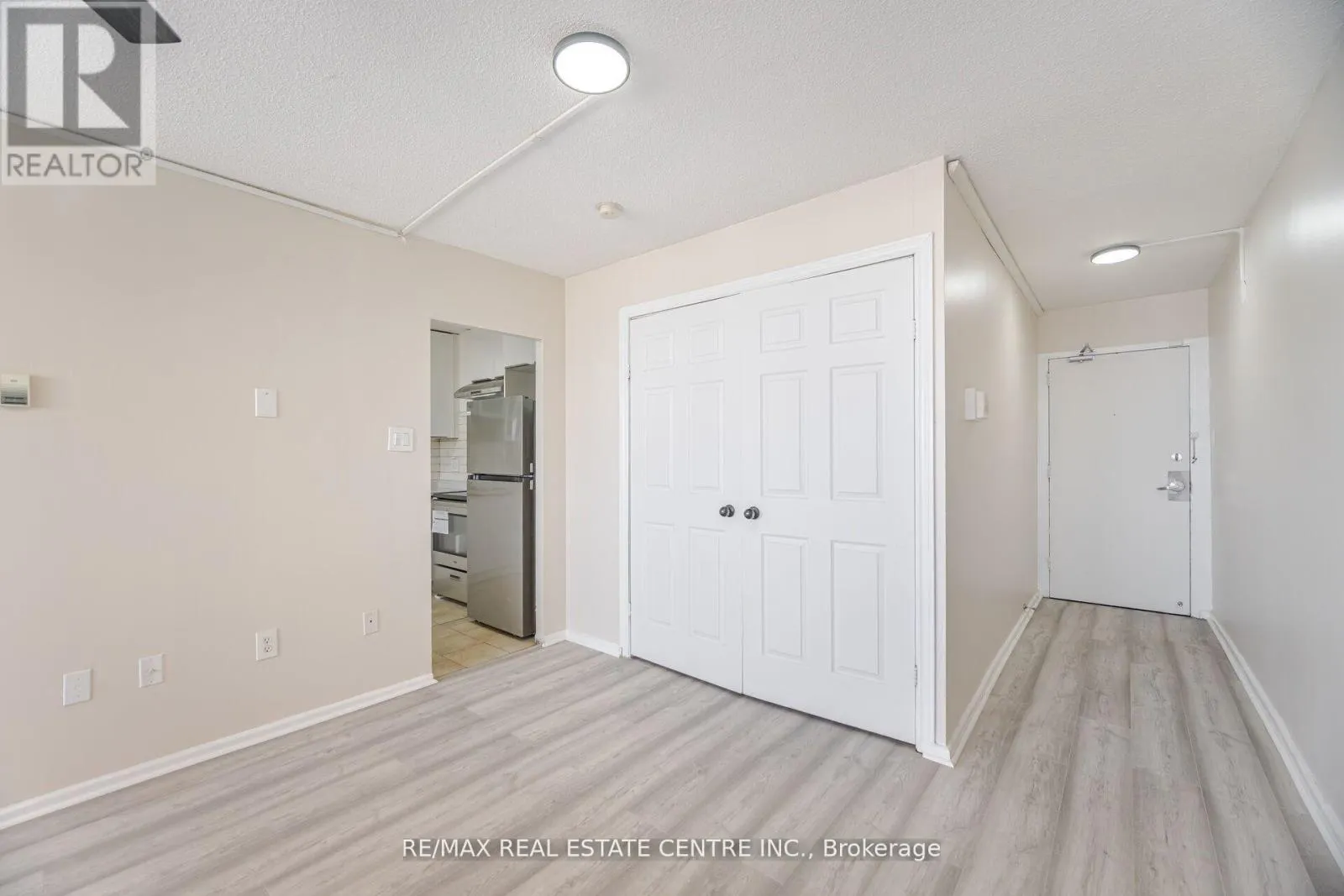 2601 - 735 DON MILLS ROAD