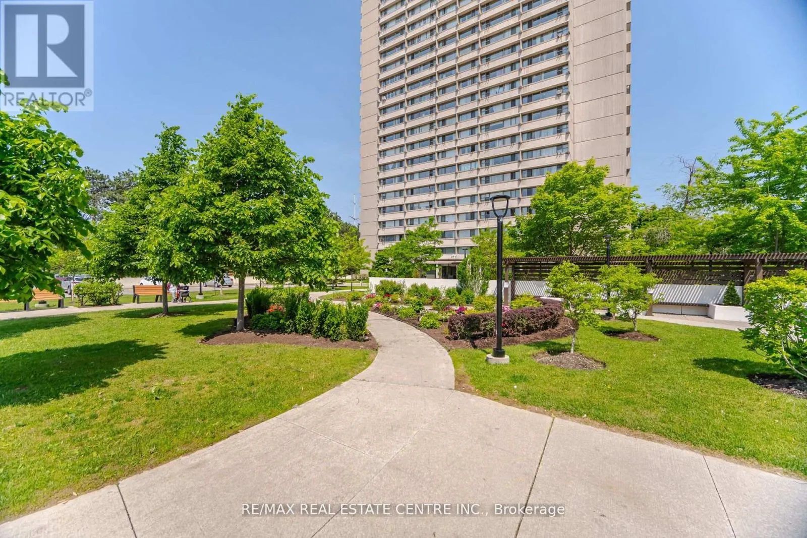 2601 - 735 DON MILLS ROAD