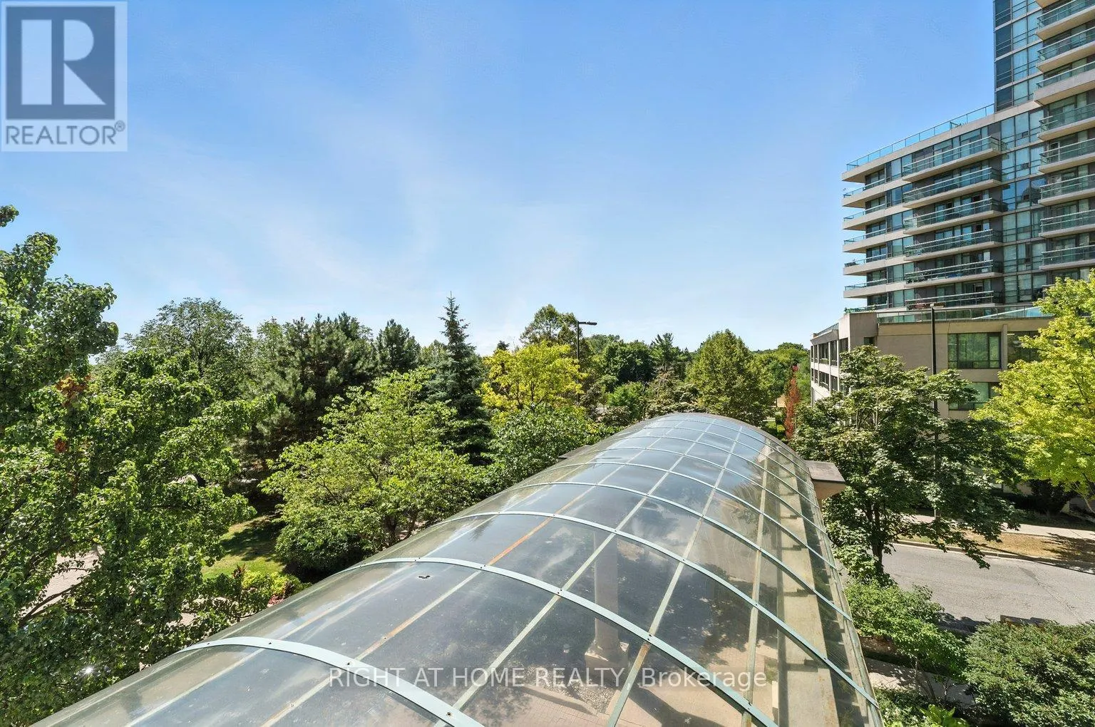 308 - 23 LORRAINE DRIVE