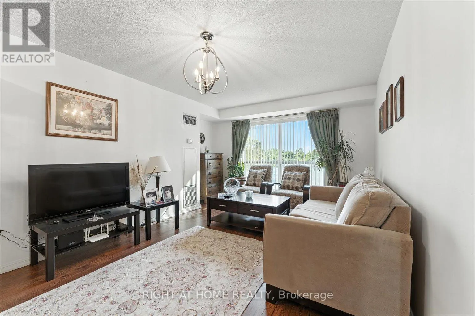 308 - 23 LORRAINE DRIVE