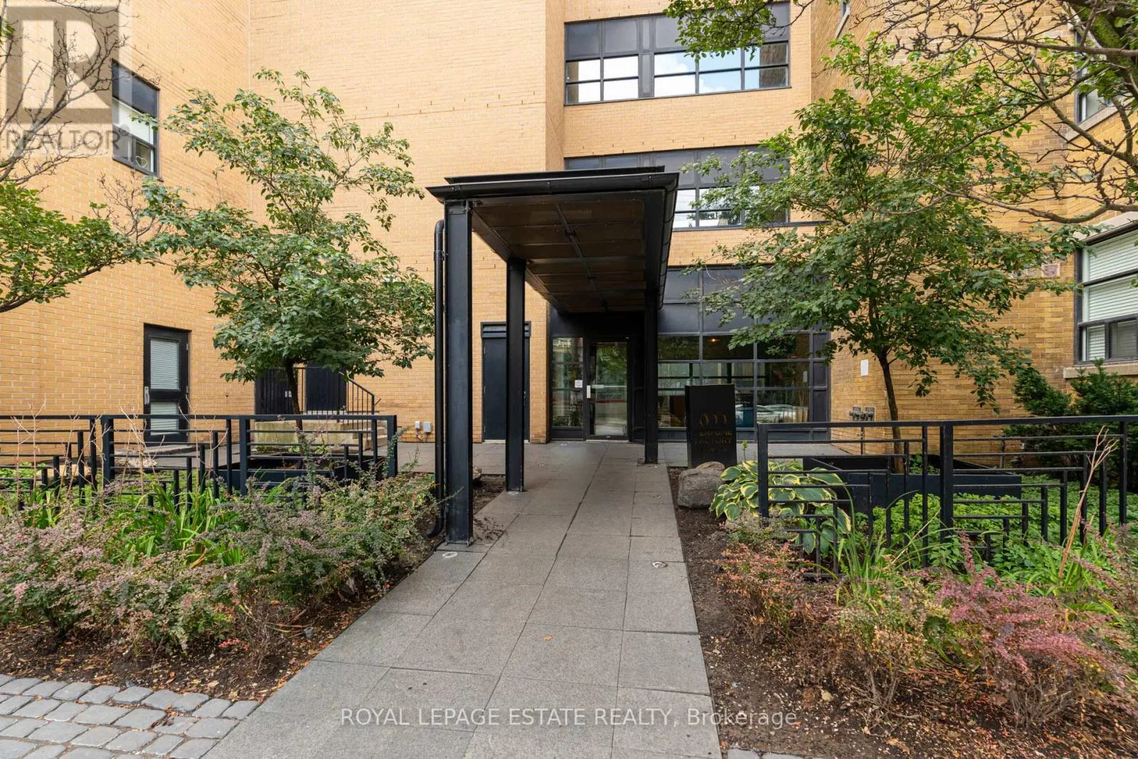 311 - 833 KING STREET W