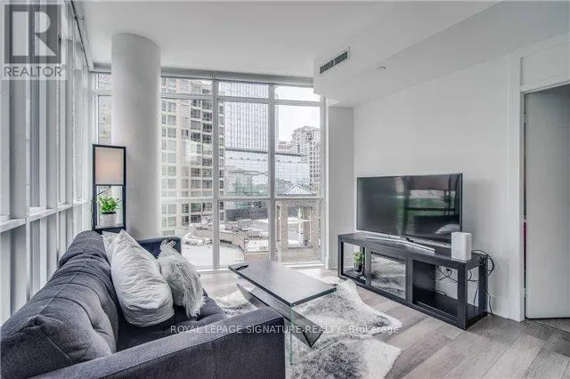 607 - 32 DAVENPORT ROAD