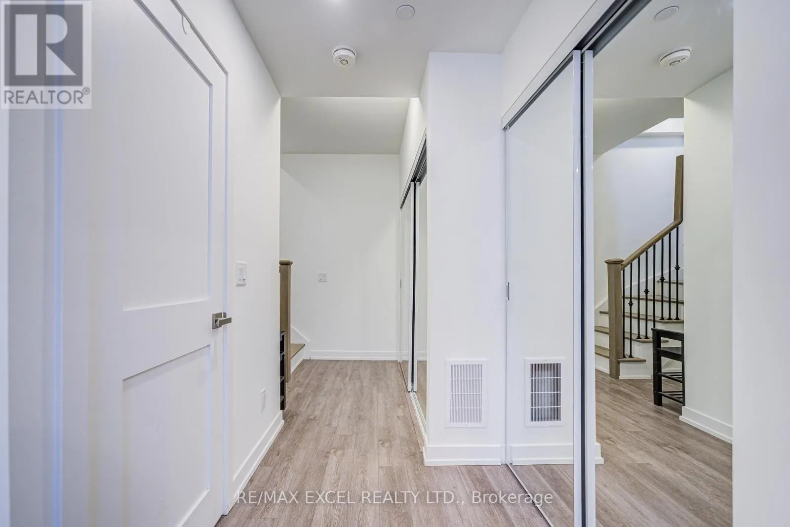 26 - 51 WINLOCK PARK
