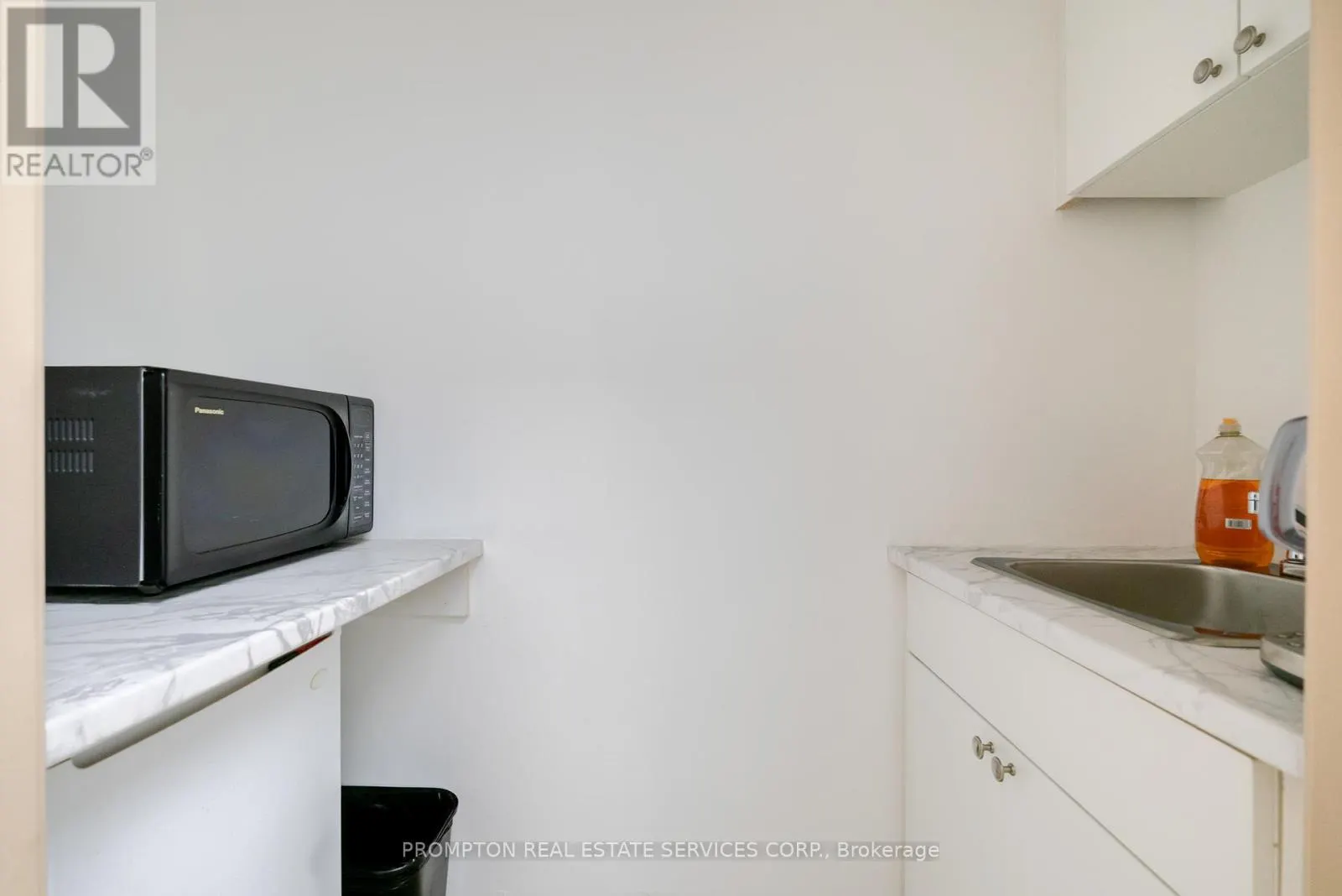 3RD FLOOR - 6075 YONGE STREET