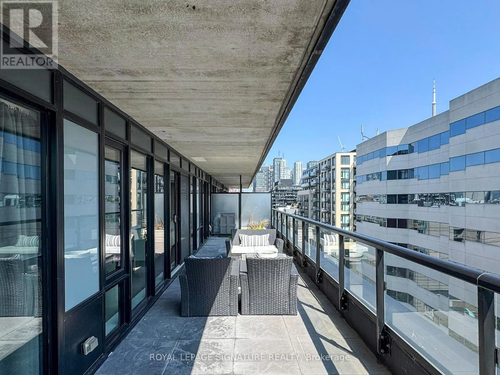 1105 - 608 RICHMOND STREET W
