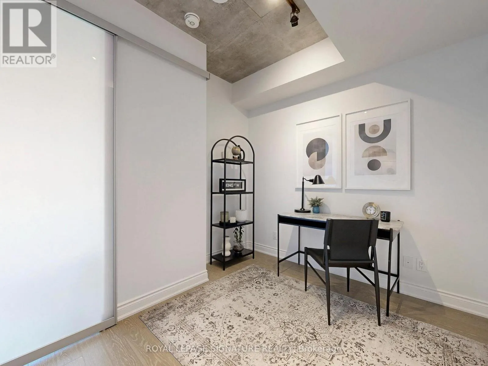 1105 - 608 RICHMOND STREET W