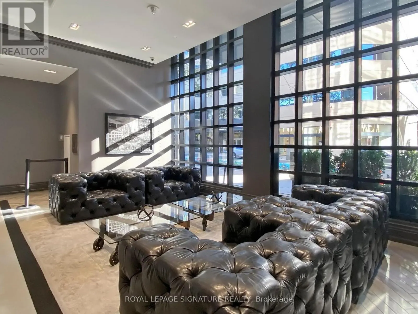 1105 - 608 RICHMOND STREET W
