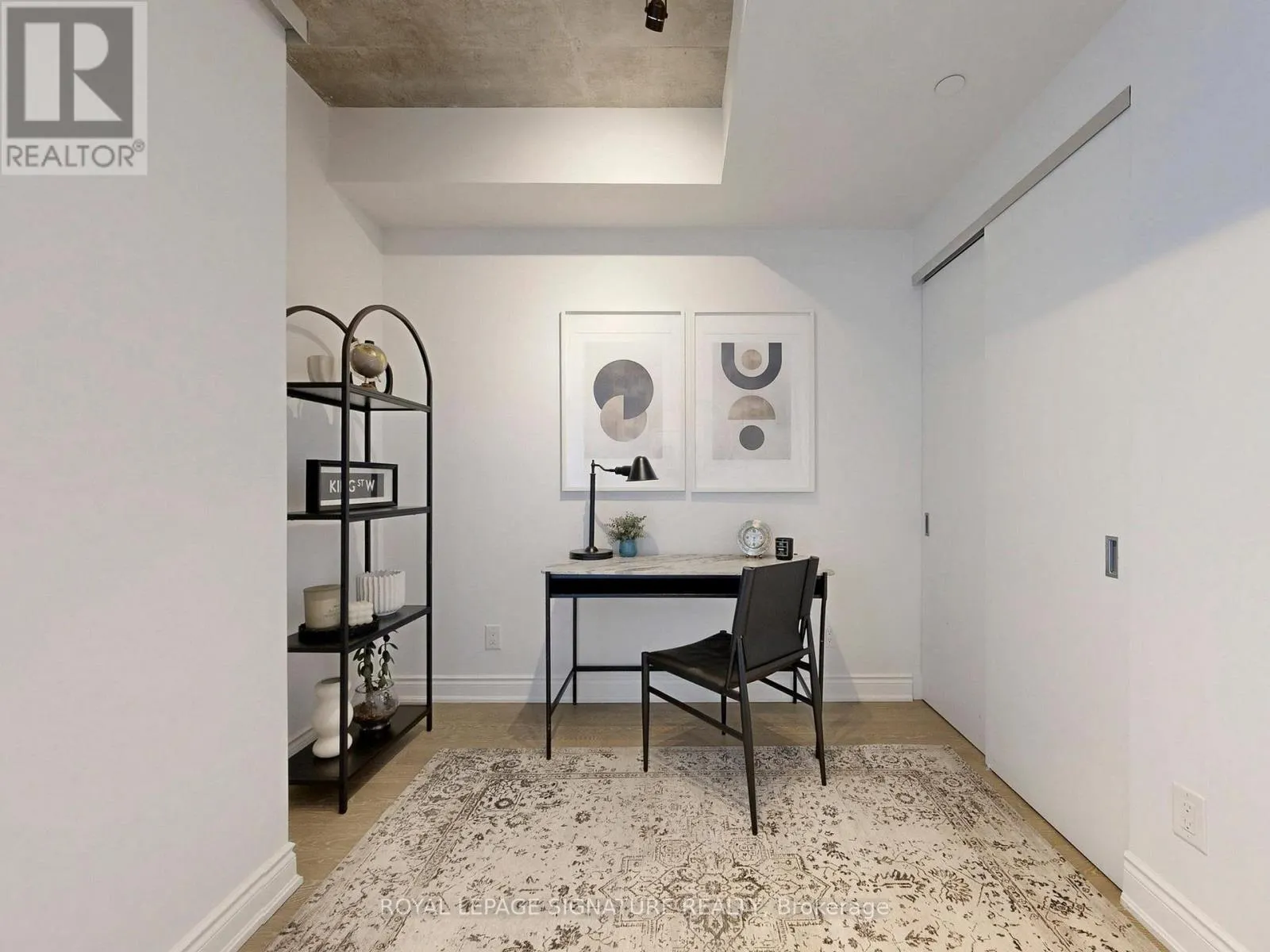 1105 - 608 RICHMOND STREET W