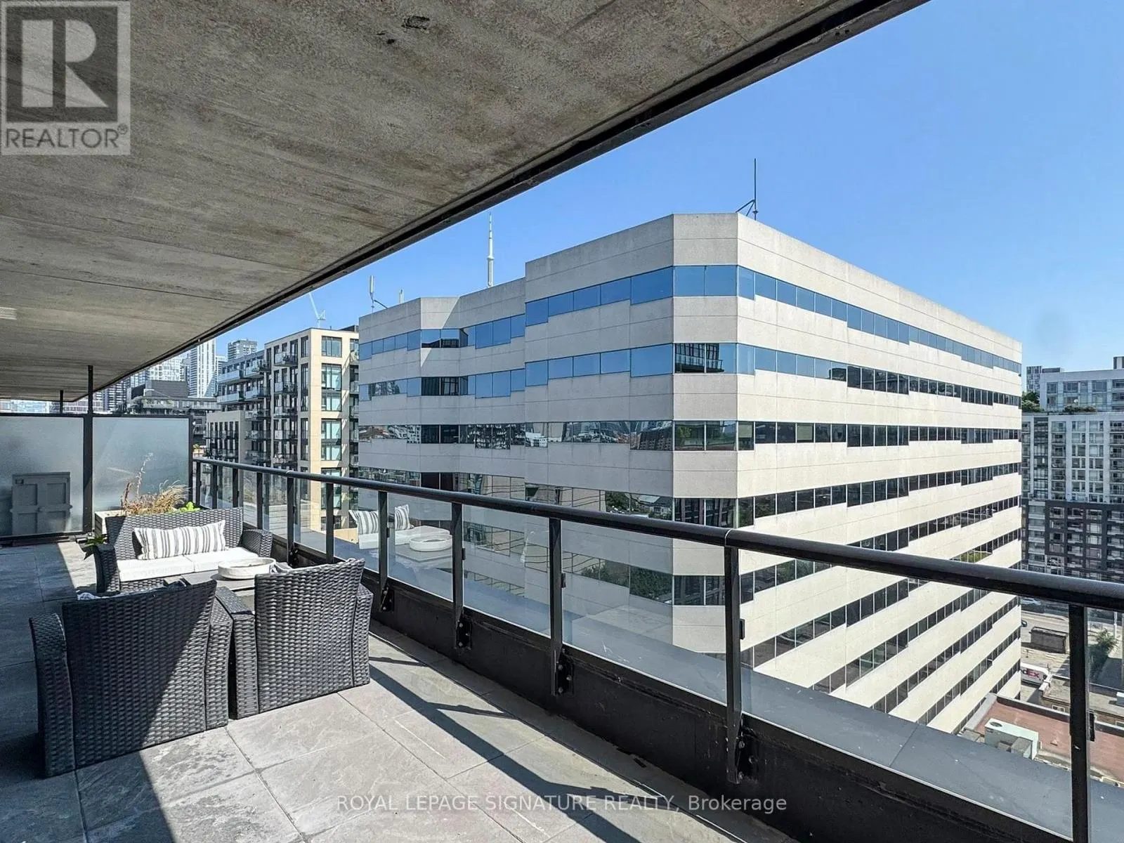 1105 - 608 RICHMOND STREET W