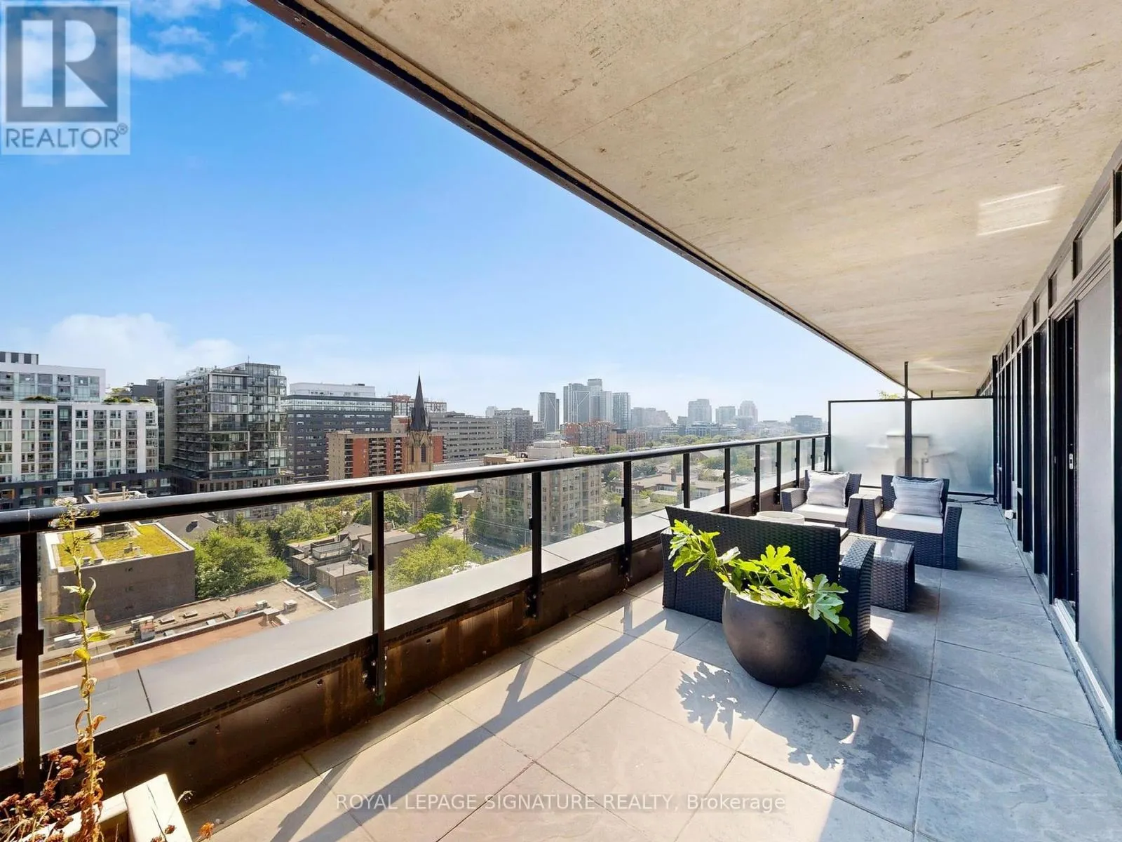 1105 - 608 RICHMOND STREET W