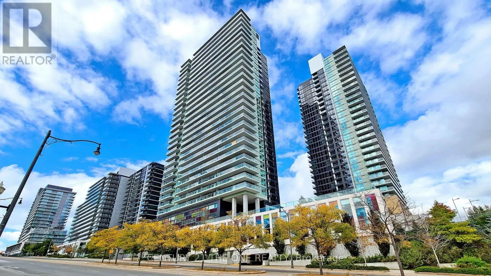1011 - 29 SINGER COURT