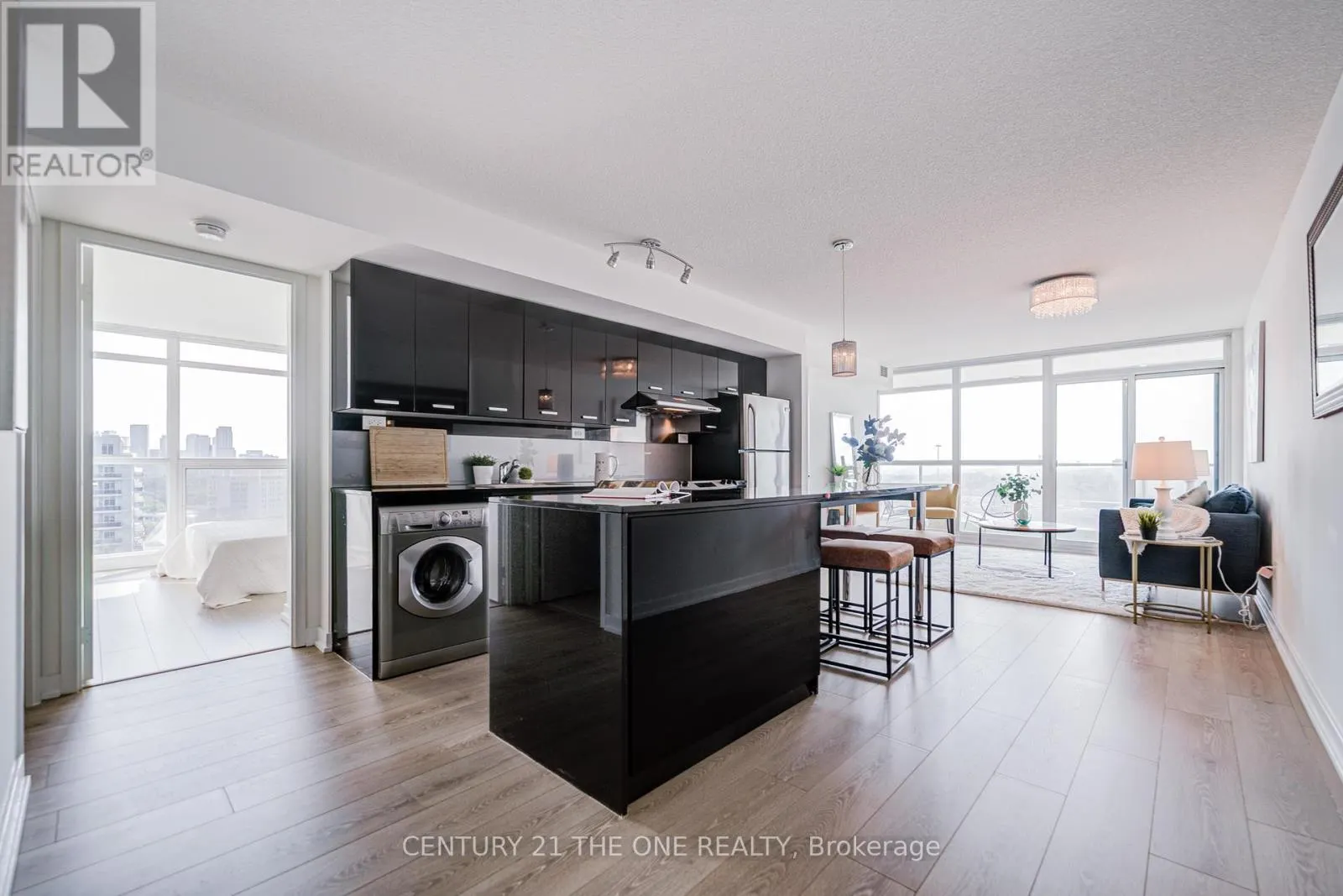 1011 - 29 SINGER COURT