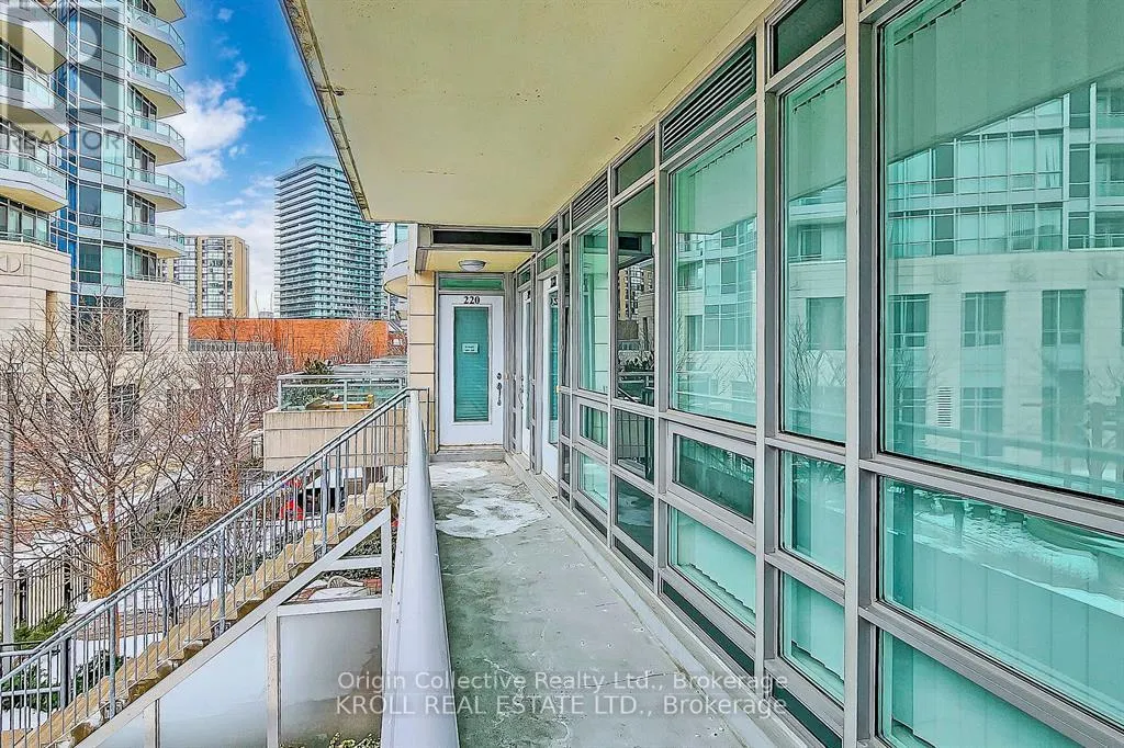 220 - 31 OLIVE AVENUE