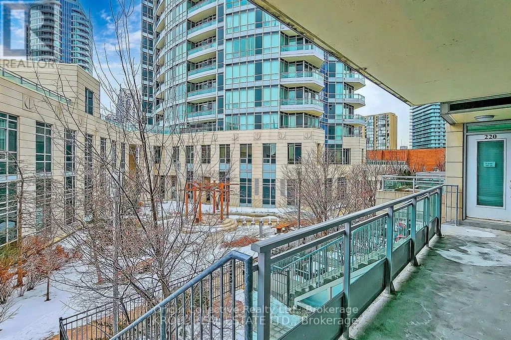 220 - 31 OLIVE AVENUE