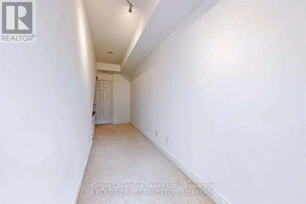 220 - 31 OLIVE AVENUE