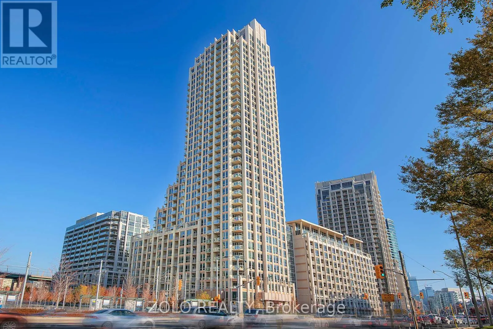 3403 - 628 FLEET STREET